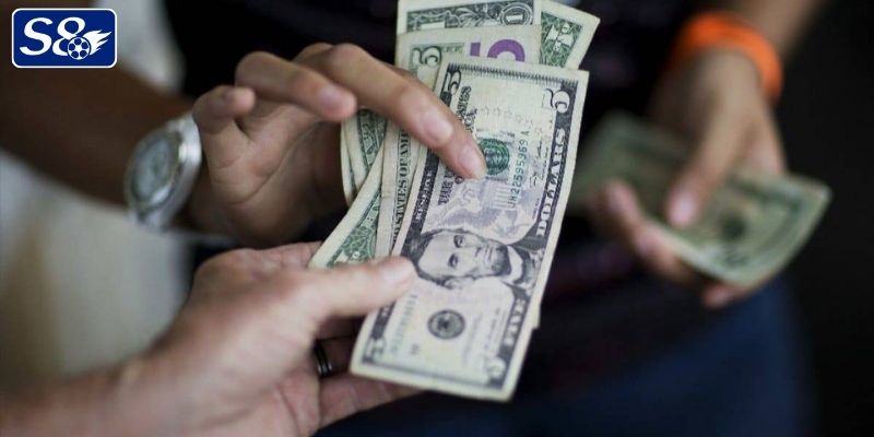 Mơ được người thân cho tiền